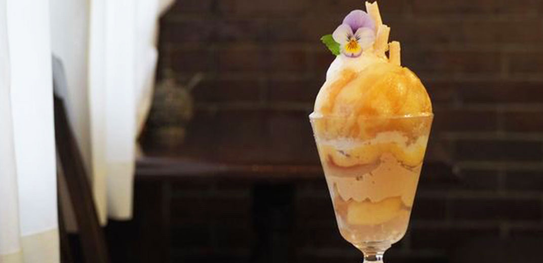 珈琲閣:ももパフェ